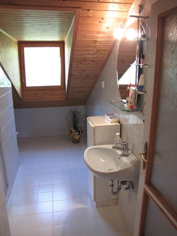 Schmidt Apartment Balatonfenyves Room photo